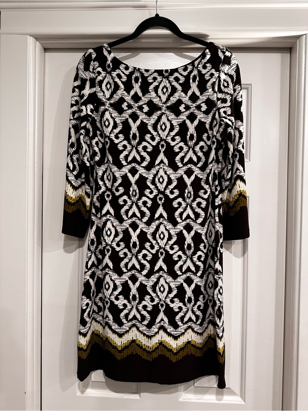 Lucy & Laurel Black and White Patterned 3/4 Sleeve Dress with Olive Trim